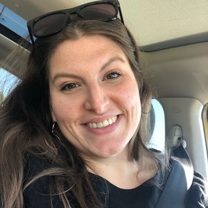 Meet your Posher, Emily